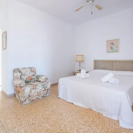 R31 Casa Monica Villa *